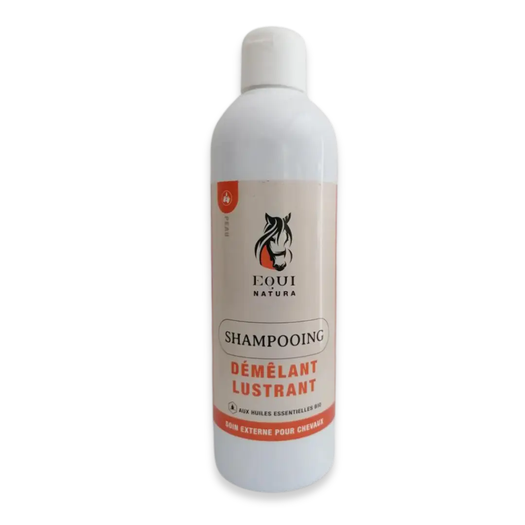 Shampooing Démêlant Lustrant nettoie et fait briller la robe et les crins du cheval Shampoing doux naturel à base d’eau florale et d’huiles essentielles bio aux propriétés assouplissantes, fortifiantes et nourrissantes. 